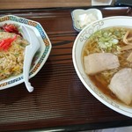 安比丸大食堂 - ラーメン 半チャーハン