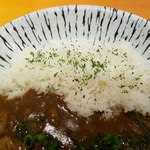 I&C - 牛スジを煮込んでいます