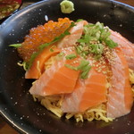 Kaisen Shokudou Sankoumaru - 北海親子丼。1,200円。