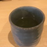 Sushiya No Yoshikan - 熱々のお茶