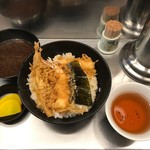 坂町の天丼 - 天丼＋赤だし