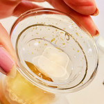 やまぐち - 柚子の香り、北海道産雲丹、
      シャインマスカット、
      スッポンのお出汁ジュレ
      焼きなすのピューレ