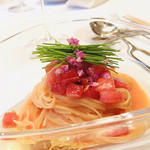 やまぐち - 
      冷たいパスタ
      フルーツトマト冷製のカップレーゼ
      芽ネギ、カラスミかけ放題