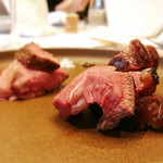 やまぐち - みるらむ(こしつじ)
      背肉、ロープより、かたより
      塩、黒胡椒、レモン