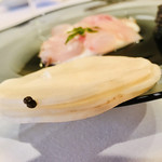 やまぐち - コカブ千枚漬け
      白甘鯛、木の芽
      キャビア
      巻き込んで
      
      京都ならでわの食材を、うまーく使用しています、そんなところもにくいですよね。