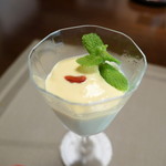 山ごぼう - 豆乳プリンに生姜のソース