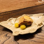 蒼穹 - 揚げ海老芋の炭火焼き　柚子味噌掛け　銀杏添え