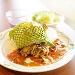 六甲ビューパレス - 「彩る紅葉」六甲枝垂れカレー 〜淡路鶏とトマトのカレー〜 (￥1,400)