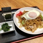 目玉焼きそば…450円