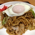 お食事処アン - 目玉焼きそば…450円