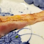 馳走 啐啄一十  - (18)金目鯛(静岡県駿河湾産・4kg・サスエ前田鮮魚店)(6日寝かせ)
      濃厚ですがしつこく無く、口腔に拡がる芳ばしさ、上品かつ濃い旨み、儚く消えるあと味、素晴らしいです。