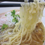 佐野らーめん　鳳仙家 - チュルンとした･･。