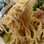 ぶぃスリー - 【2018.12.1(土)】らぁ～めん(並盛・150g)650円の麺