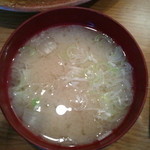 ハルコロ - 日替りメニューには、味噌汁がつきます。