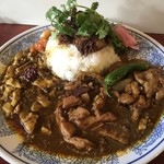 大衆中遊華食堂 八戒 - 12月のOsamu式カリィ 3種盛り＋猪魯肉飯