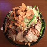 ガツ盛りラーメン みちる屋 - 