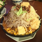 ガツ盛りラーメン みちる屋 - 