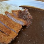 壺 - カツカレー。カツは揚げたてです。