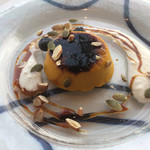 キャラメリゼした 南瓜のプリン キャラメルとヨーグルトのソース