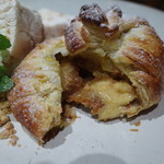 レ ファーブル ボンジュール - 焼きリンゴのパイ包み