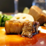 ル ボークープ - ドルチェポルコ豚バラ肉の赤ワイン煮込み