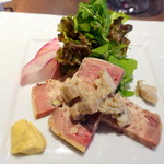 ル ボークープ - 豚もも肉とホロホロ鳥、鶏のせせりのテリーヌ モルタデッラ風