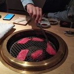 焼肉芝浦 - お肉を焼きます♪