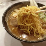 ら～麺 五八 - 旭川製麺の旭川低加水