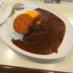 カレー専門店 横浜 - 目玉×コロッケカレー辛口(増)