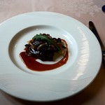 ベル･エポック - 牛肉のステーキ、きのこのソース