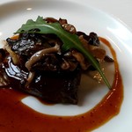 ベル･エポック - 牛肉のステーキ、きのこのソース