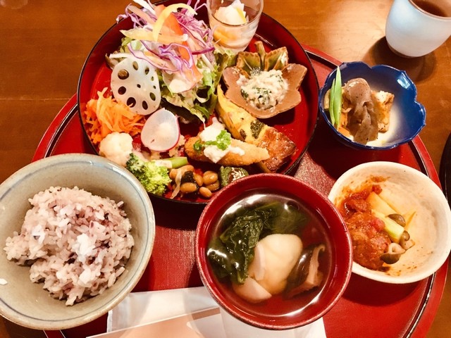 月うさぎ 一貴山 カフェ 食べログ