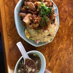 かし亀 - 肉のせチャーハンは750円なり
