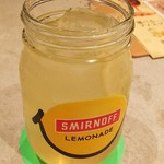 魚とワインはなたれThe Fishand Oysters - 蜂蜜レモンサングリア