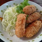 みやこ食堂 - きれいに成形されたクリームコロッケが４つ