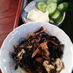 みやこ食堂 - 副菜のひじきが何気にうれしかったりします