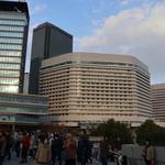 スターバックスコーヒー - 地下鉄からも、Brüder（兄弟たち）