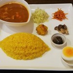 スパイス&カレー BONGA - 南インド風ポークカレー（激辛）700円！