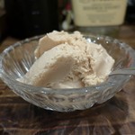 灯 - アーモンドプラリネアイス