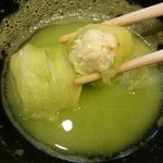 蓬左茶寮 - 椀物:スナップエンドウのすり流し ロール白菜
