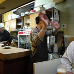 かぶと - 照れる女将さん