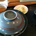 Ishi sanchi - 天丼…具がのりずきて蓋が閉まらない