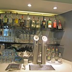 Senator Lounge - ハードリカーコーナー