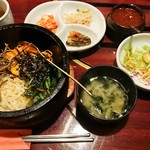 東大門 - 石焼きビビンバ¥790-