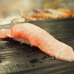 寿司の美登利 - 大トロ 500円
