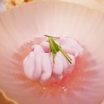 たかおか - 蕪を添えるセンスが素敵。スガハラの器に薄桃色が映える