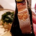 たかおか - パチパチとはぜる炭火で炙った鯖の棒鮨