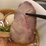 らぁ麺やまぐち - 低温加熱調理の（豚肩ロース肉）チャーシュー