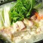 蛍 - 当店名物「鶏塩鍋」さっぱり塩味の鶏ガラスープ、〆のラーメン・雑炊セットもおすすめ