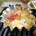 Yakinikutombi - トマトチーズのホイル焼き